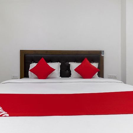 Bijnaur Hotel O Vrindavan Inn Near Lulu Mall מראה חיצוני תמונה