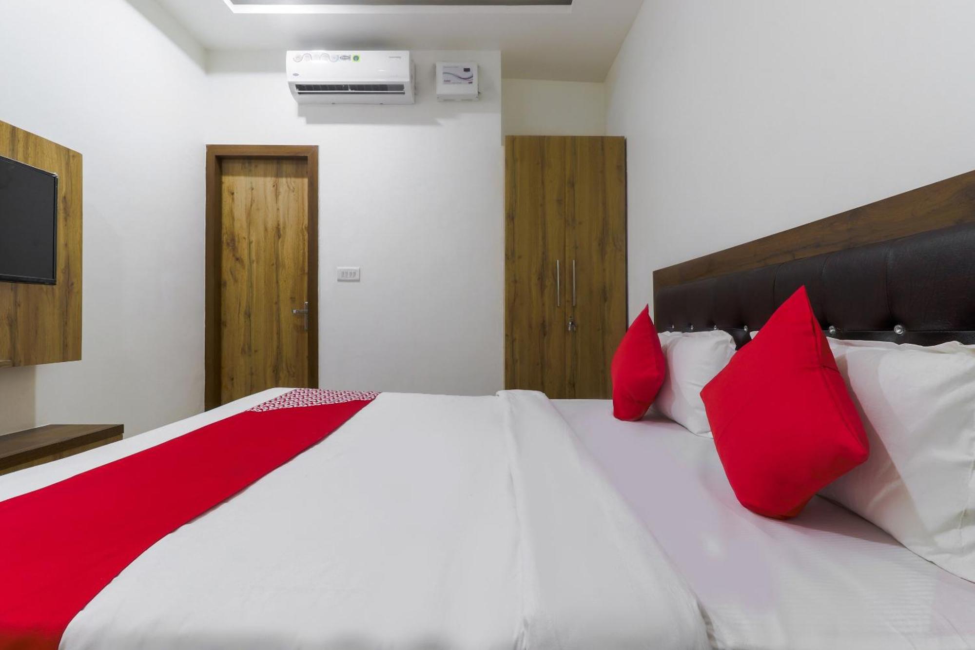 Bijnaur Hotel O Vrindavan Inn Near Lulu Mall מראה חיצוני תמונה